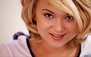 Petite college teen fucks her postpone creampie