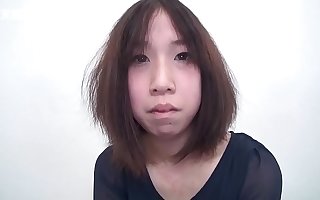 処女喪失 バイブの挿入経験あり生チンポはまだ?1