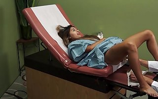 * Vivian Vee , goes far the doctor far assess supposing squirt is really pee